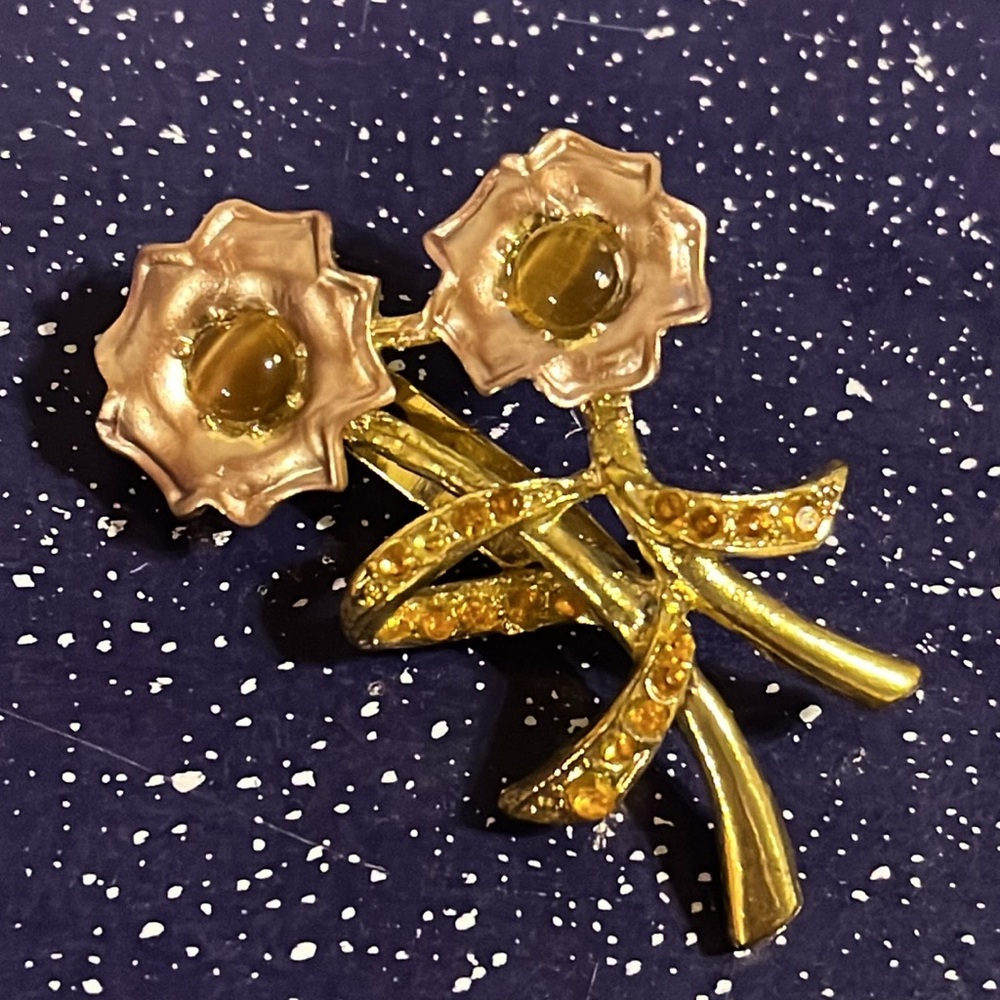 Vintage Floral Bouquet Brooch Lapel Pin Amber Stones Gold Toned